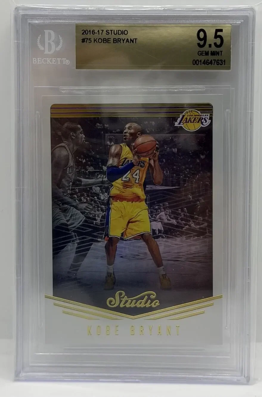 2016-17 Panini Studio - Kobe Bryant #75 Los Angeles Lakers Black Mamba